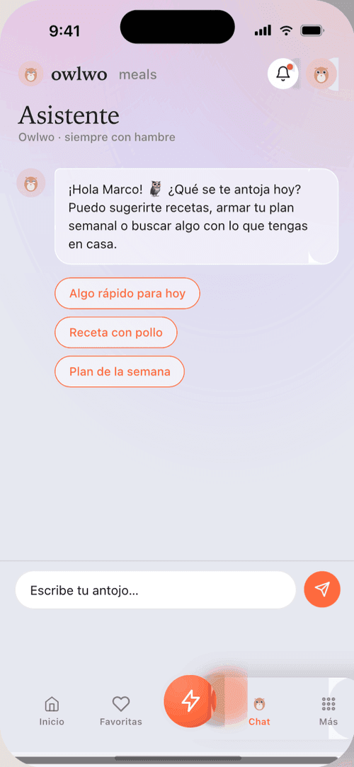 Asistente Owlwo conversando en la app